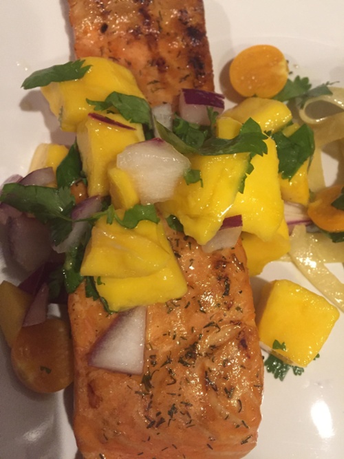Grilled salmon with mango salsa